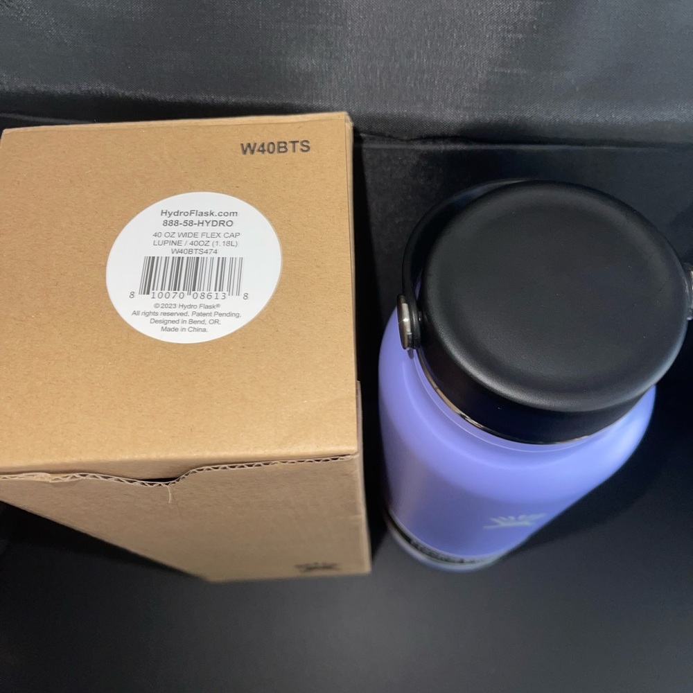 NWB Hydroflask 40 oz Bottle Lupine - Picture 4 of 4